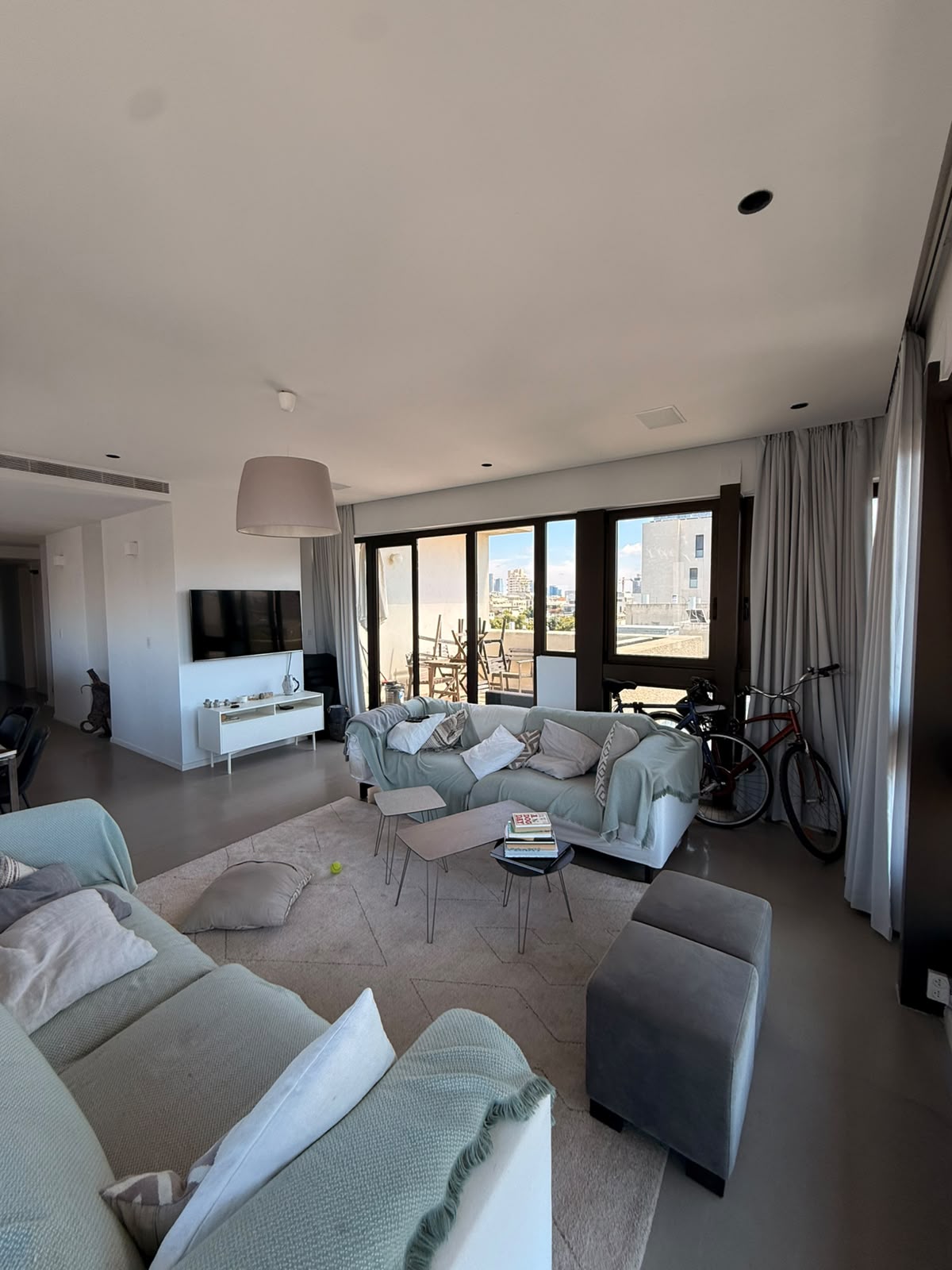 Penthouse Neuf à Louer à Tel Aviv-Yafo